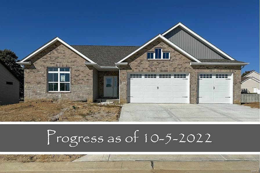 1st image of 221 Meridian Oaks Dr