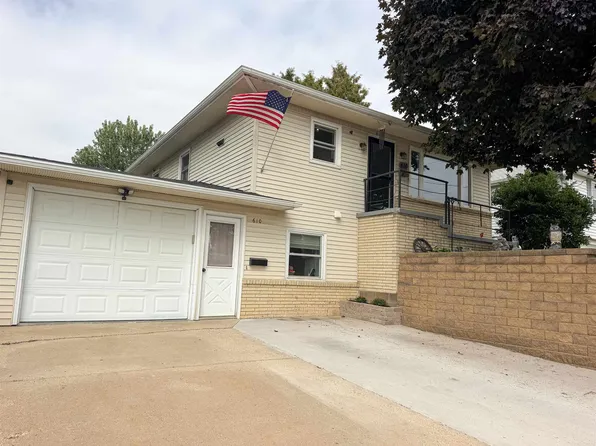 610 S Chestnut St, Platteville, WI 53818