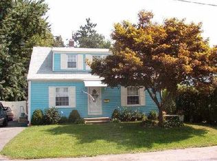 12 Deacon Ave, Warwick, RI 02886