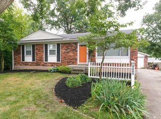 9809 Encino Ct, Louisville, KY 40223