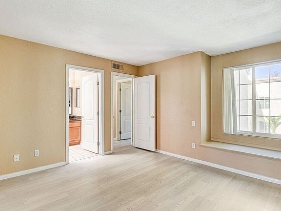 5th image of 3145 E Flamingo Rd APT 2096