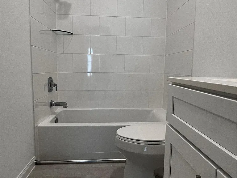 18206 Sonresa Way — Photo 20