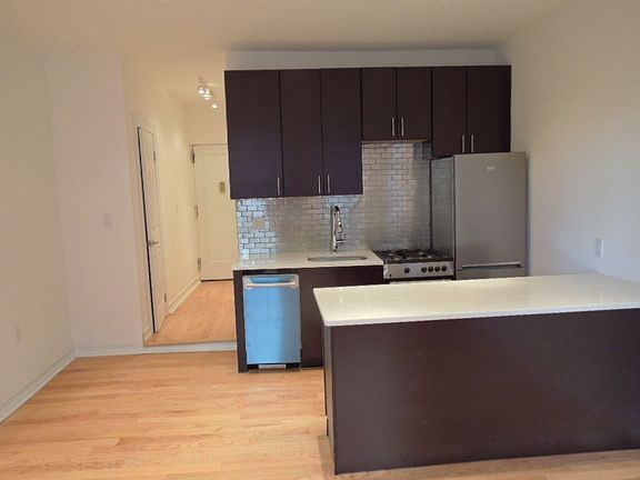 2nd image of 163 Eastern Pkwy #3D