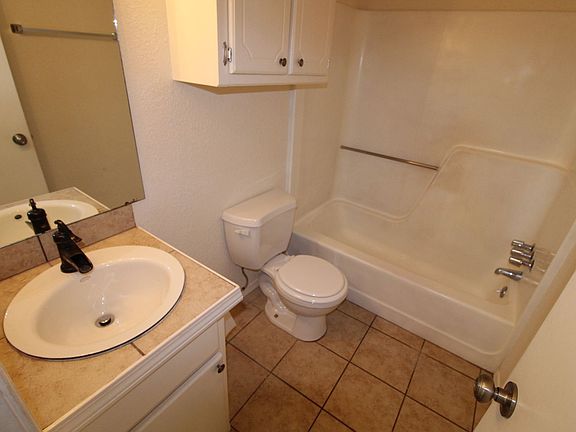 4th image of 1311 Glen Oaks Ct #4