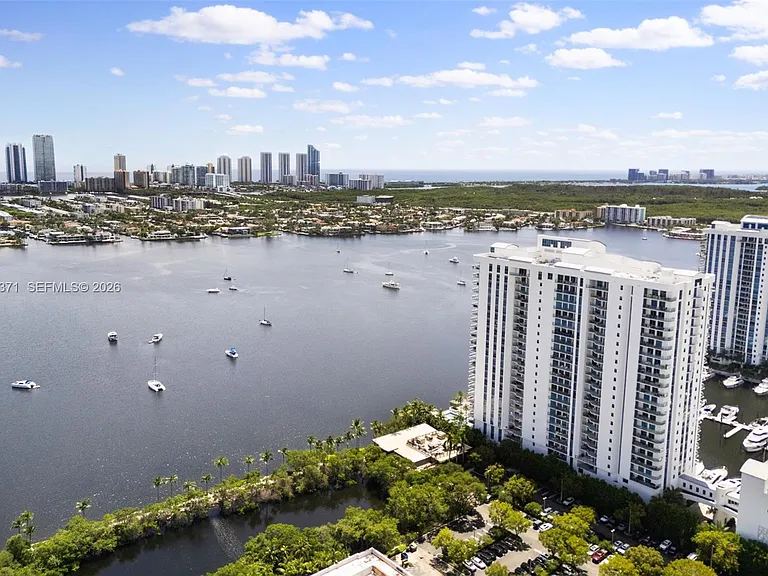 17301 Biscayne Blvd #1704 — Photo 39