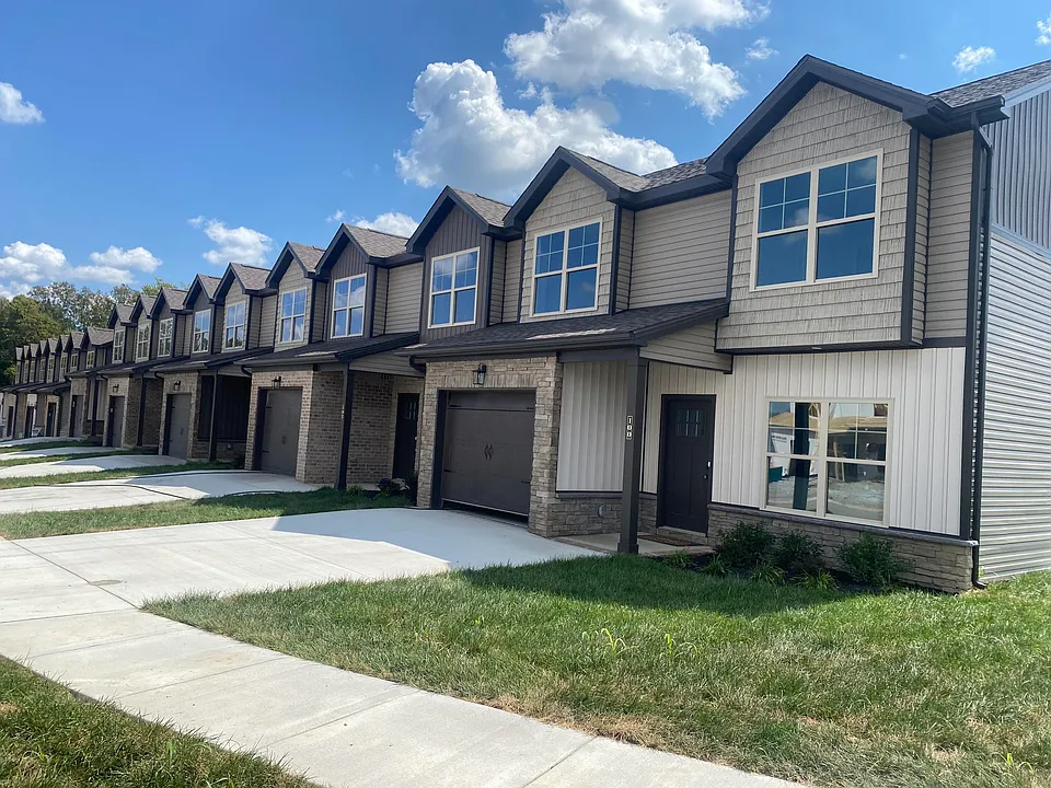 301 Copperfield Way #100