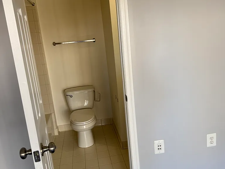 John Diskin Cir — Photo 5