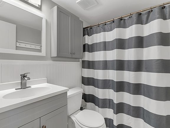 2nd image of 108 Fairway Dr #108