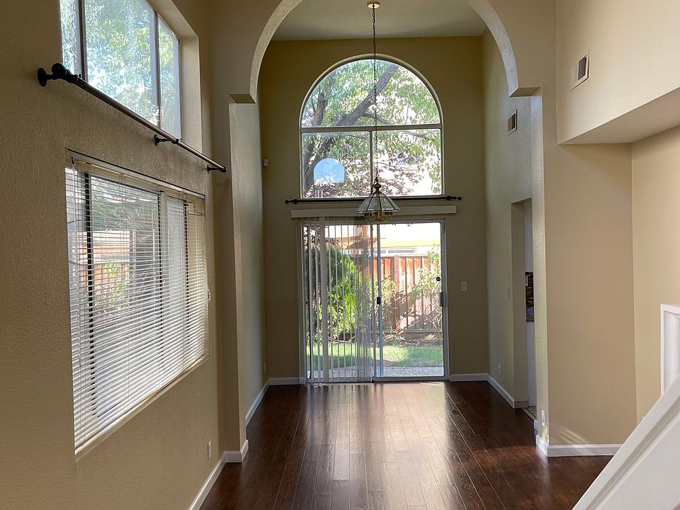 Living Room Dining Area