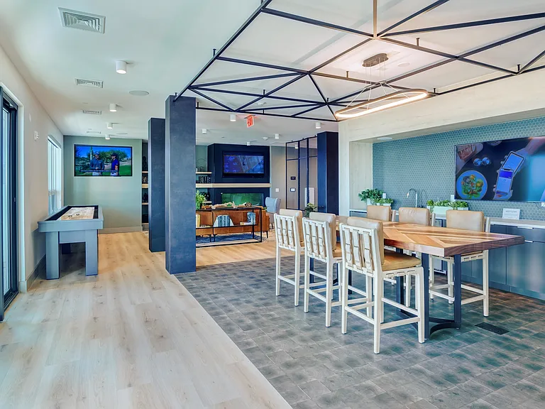 Modera Woodbridge — Photo 35