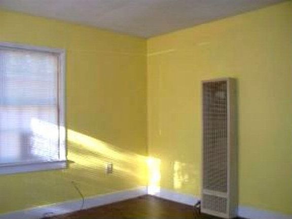 2nd image of 413 Muckleroy St