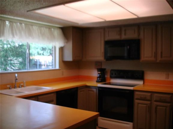 5th image of 2306 Hazelwood Ct