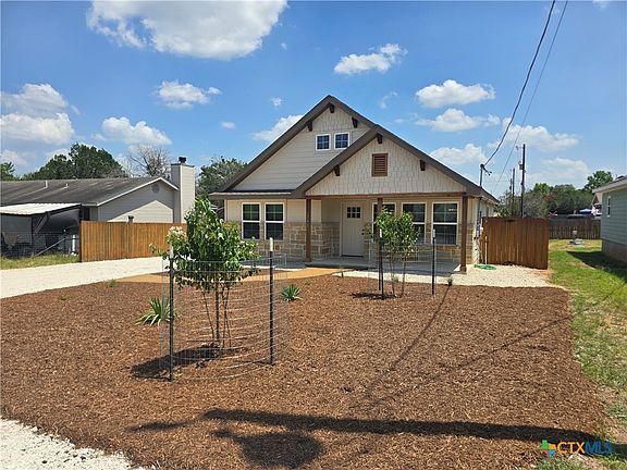 3rd image of 1746 Blueridge Dr