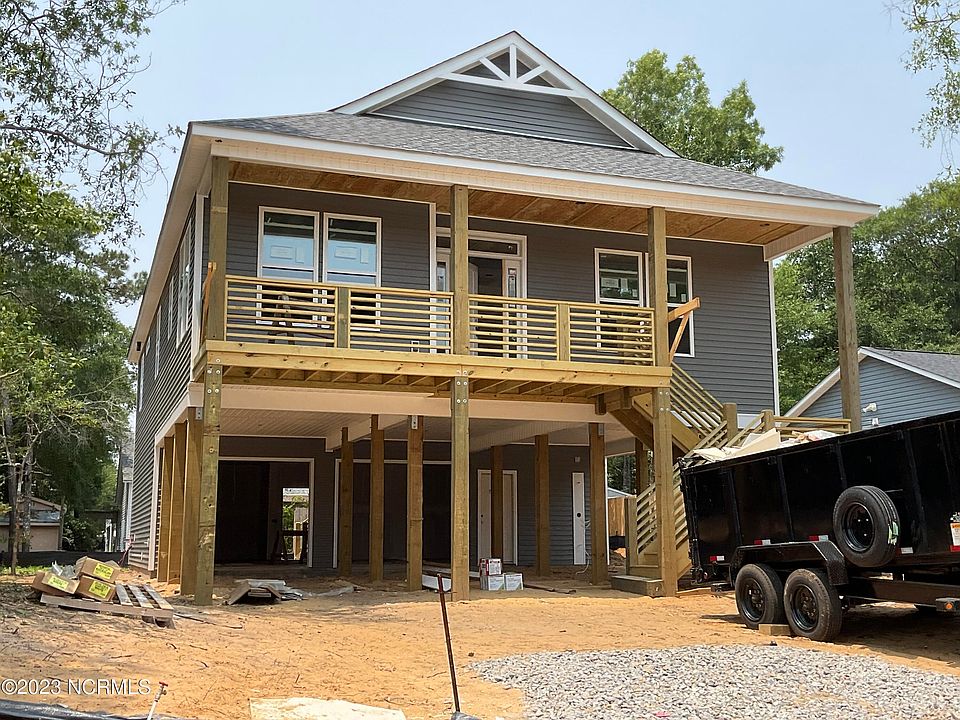1st image of 115 SE 12th Street