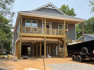 115 SE 12th St, Oak Island, NC 28465