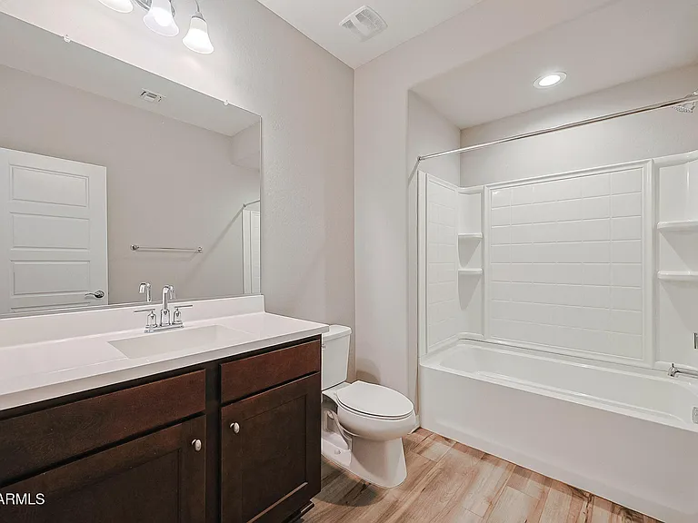 9018 W San Miguel Ave — Photo 15