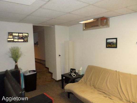 2nd image of 1130 Vattier St #Main