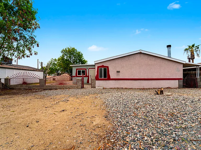 13507 W Stella Ln — Photo 33