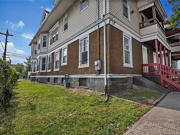 3rd image of 1108 Fairfield Ave