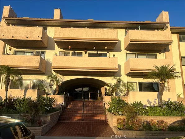 12300 Montecito Rd APT 24, Seal Beach, CA 90740