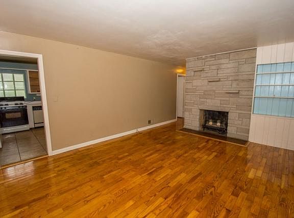 4th image of 2009 Rockne Dr