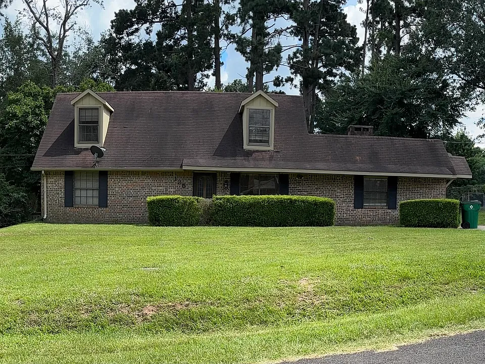 135 Longhorn Dr