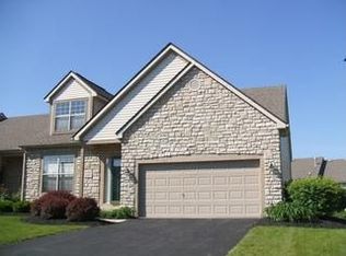 200 Pebble Creek Dr, Pataskala, OH