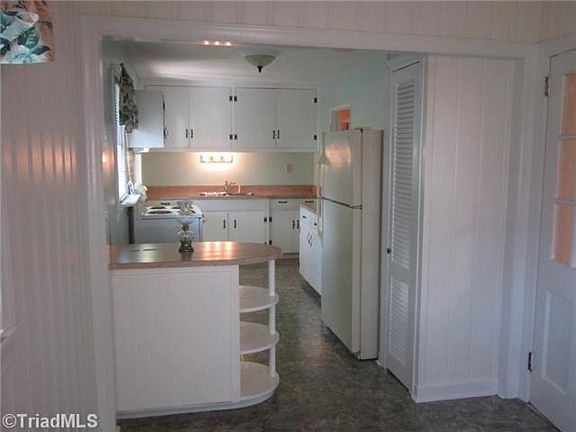 3rd image of 1210 Gordon St
