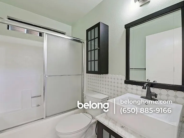23460 Lakeridge Ave — Photo 7
