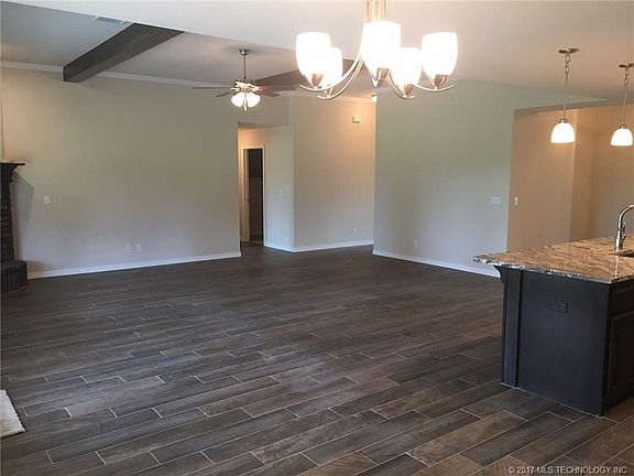 3rd image of 7606 N 144th Ave E