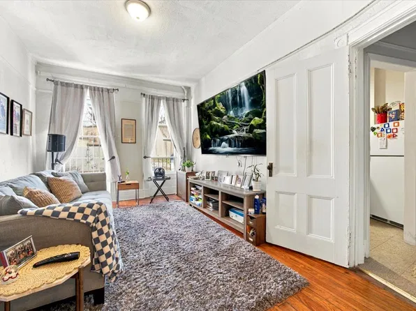 125 Shepherd Avenue image 1 of 22