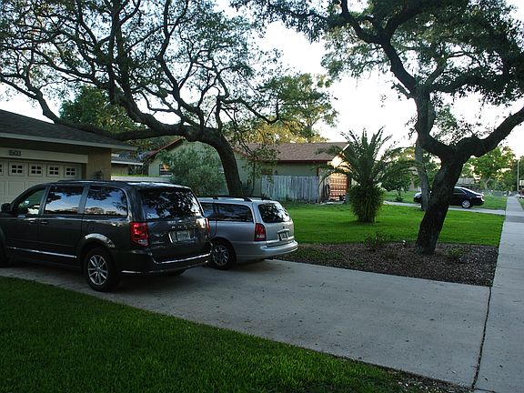 2nd image of 1503 Poinsettia Ave