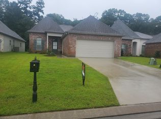 10371 Fountain Ln, Denham Springs, LA 70726