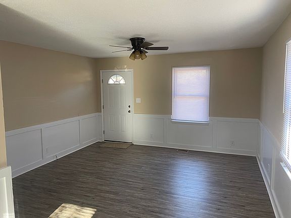 5th image of 303 Durham St
