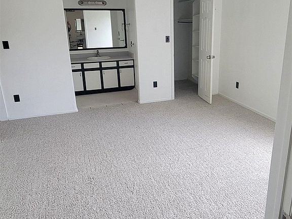 3rd image of 2797 Oxford Ave