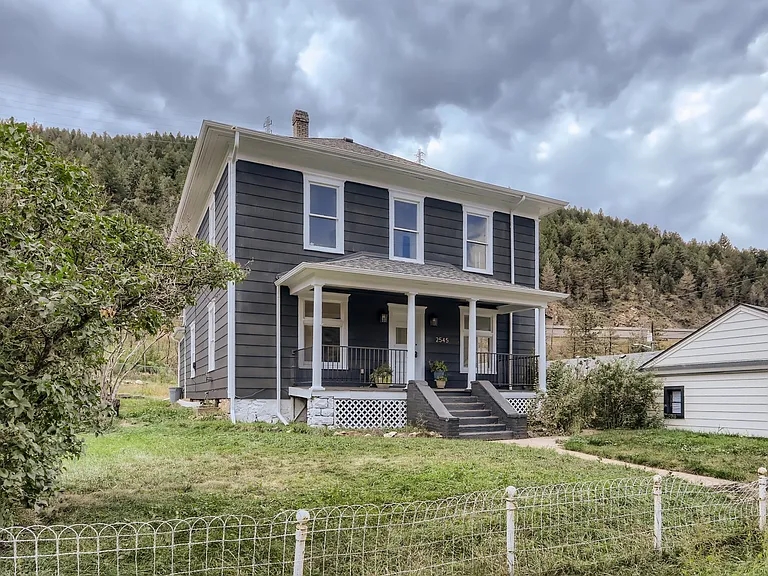2545 Miner St — Photo 2