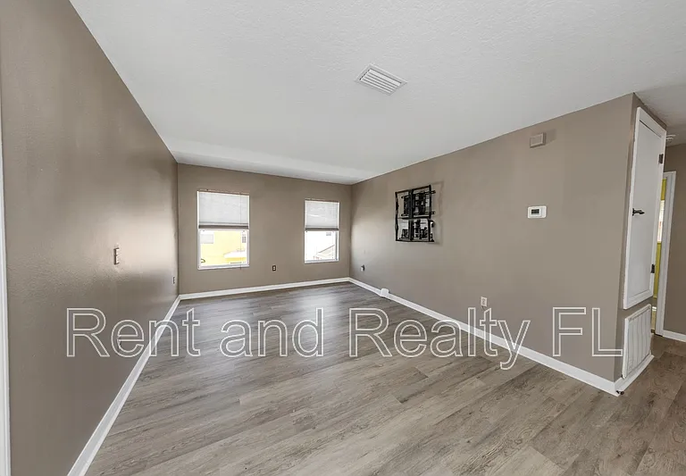 12107 Fern Haven Ave — Photo 9