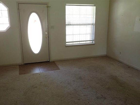 2nd image of 10606 Royal Terrell Dr