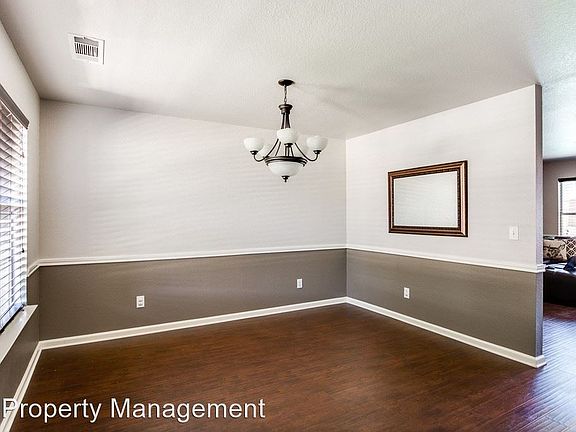 3rd image of 4612 Knoll Hollow Trl