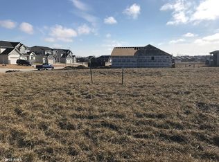 613 NW Beechwood Dr, Grimes, IA 50111