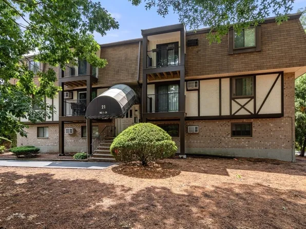 21 Erick Rd APT 18, Mansfield, MA 02048