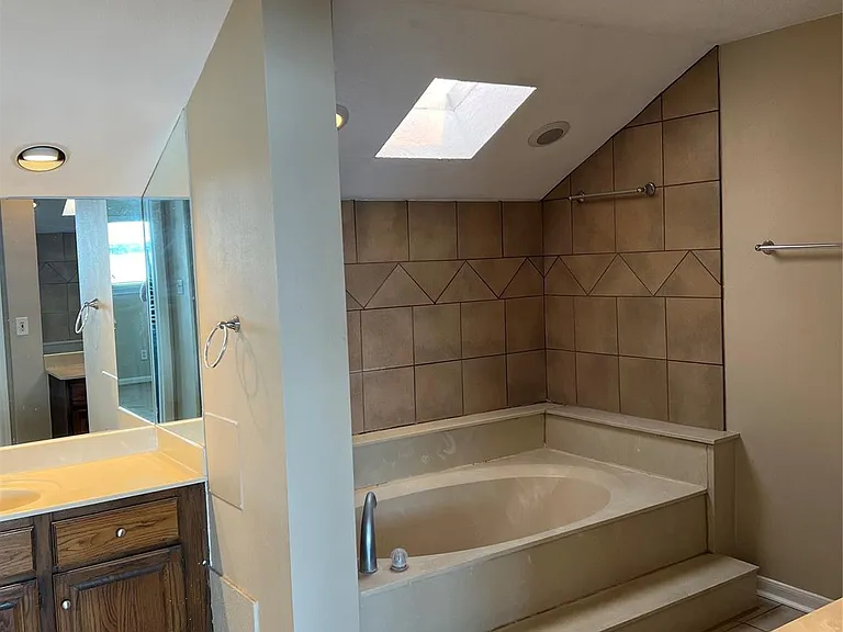 7041 Kingston Cove Ln #253 — Photo 12