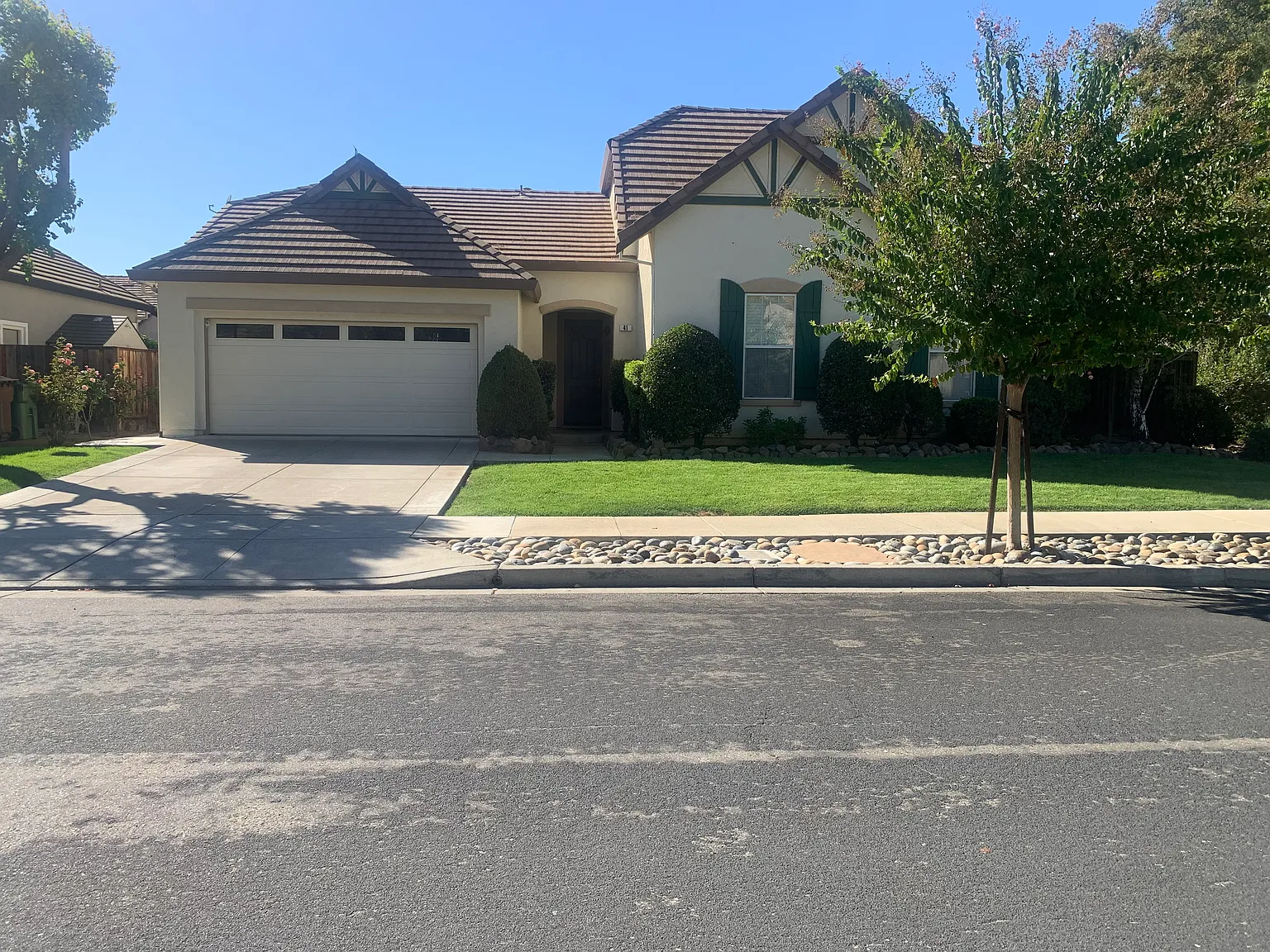 4 bed, 1654 sqft, $3,195 — Photo 1