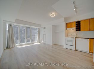210 Victoria St #2409, Toronto, ON M5B 2R3