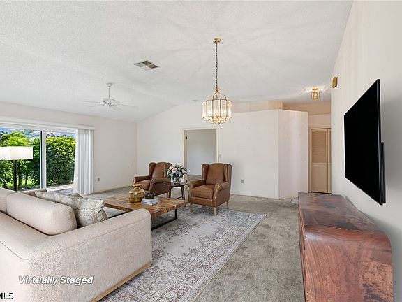5th image of 3657 Kent Dr