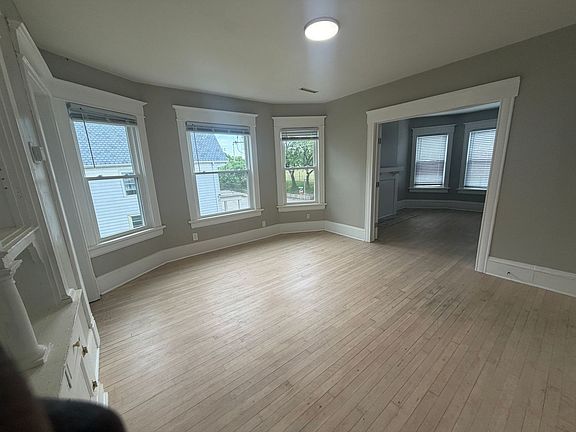 3rd image of 329 W Chambers St #331