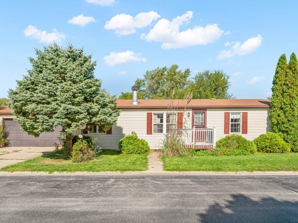 110 Cardinal Ln, Sandwich, IL 60548