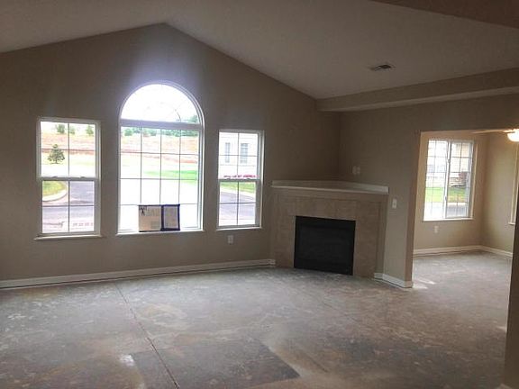 5th image of 964 Governors Cir