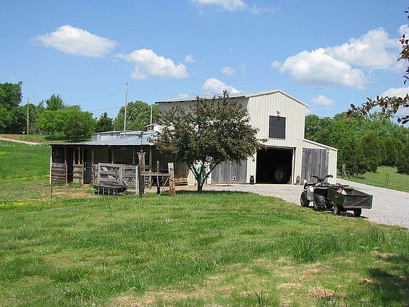 3 Bay Barn with 5 stalls and Hay loft