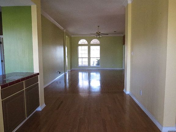 2nd image of 3512 Pioneer Cir